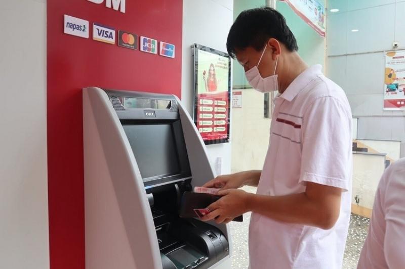 Bảng phí và hạn mức khi hướng dẫn rút tiền ATM Agribank