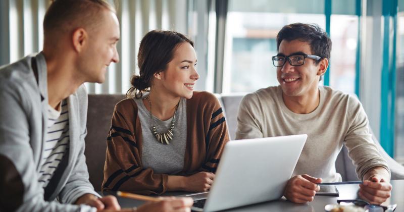 Bí quyết cho mối quan hệ và hành trình tốt đẹp là thấu hiểu, tôn trọng và sẻ chia, bất kể tuổi hợp hay khắc