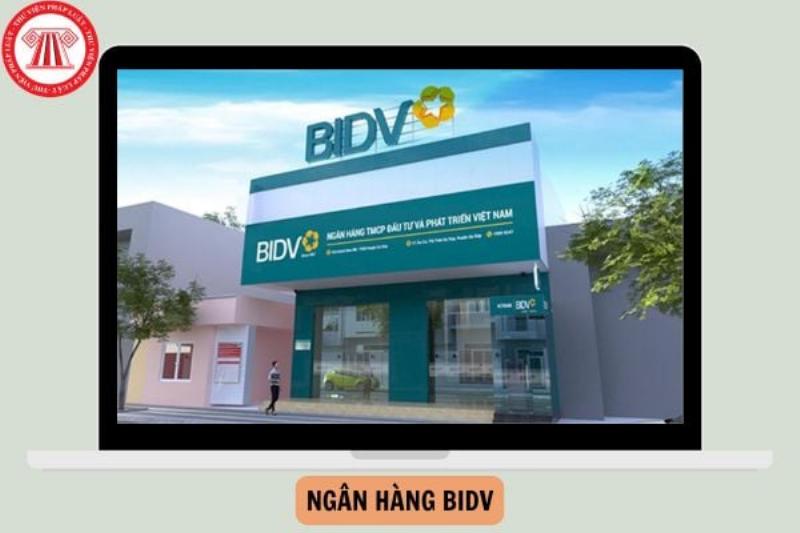 Thông báo nghỉ Lễ, Tết của ngân hàng BIDV được dán tại chi nhánh