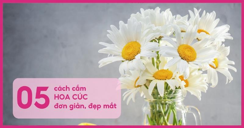 Các loại hoa cúc đa dạng dùng để cắm bàn thờ như cúc vàng, cúc trắng, cúc đại đóa