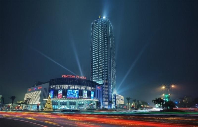 Toàn cảnh công viên nước Vinpearl Water Park Cửa Sót Hà Tĩnh với nhiều đường trượt hấp dẫn.