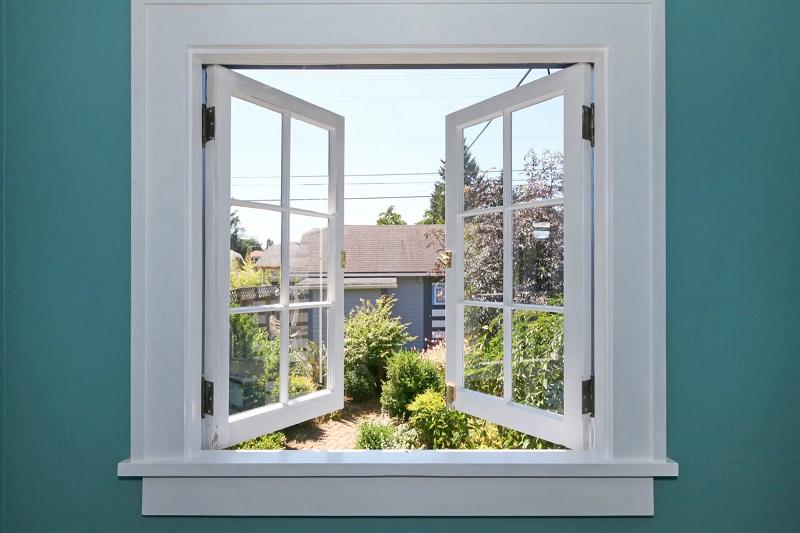 Kích thước cửa sổ 4 cánh ảnh hưởng trực tiếp đến lượng ánh sáng tự nhiên và không khí trong lành tràn ngập không gian sống, tạo cảm giác thoải mái và gần gũi với thiên nhiên.