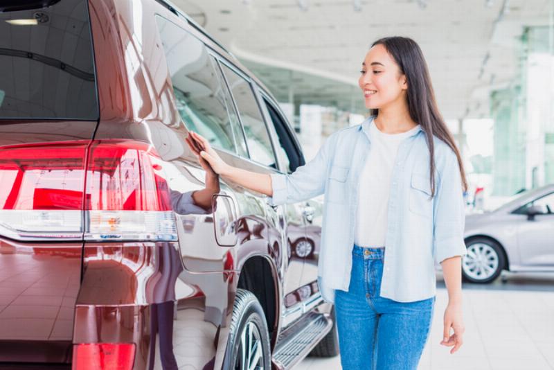 Bộ hồ sơ giấy tờ và các yếu tố minh họa điều kiện vay vốn Agribank: tuổi, thu nhập, lịch sử tín dụng, tài sản.