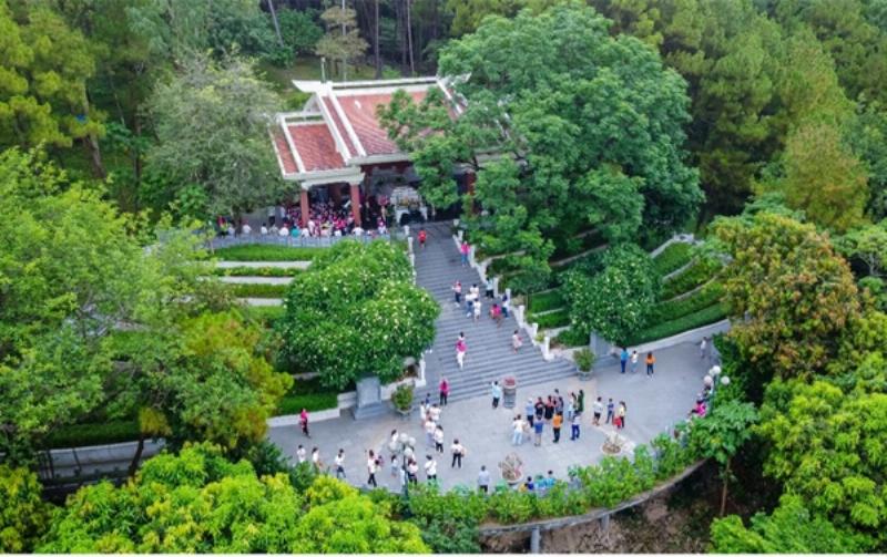 Hình ảnh Khu di tích Kim Liên, thể hiện khía cạnh du lịch lịch sử, văn hóa của Nghệ An.
