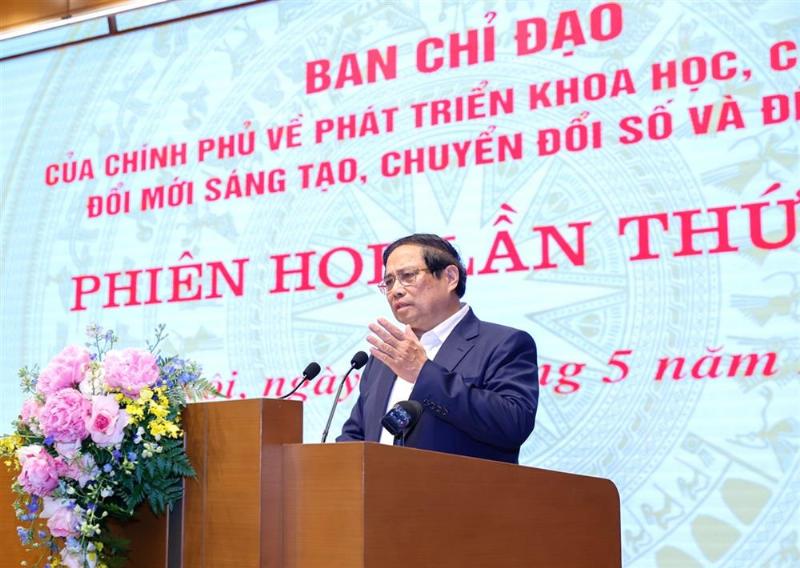 Nhận định chuyên gia về Phường Trung Mỹ Tây Quận 12 minh họa biểu đồ tăng trưởng hoặc phối cảnh dự án
