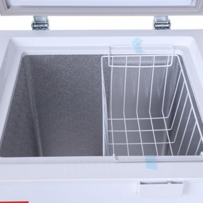 Minh họa các bước vệ sinh tủ lạnh giá rẻ dưới 3 triệu và xả tuyết (rút điện, lấy thực phẩm, lau chùi, xả tuyết, lau khô)