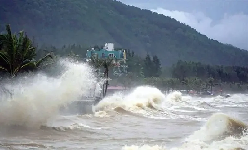 anh huong bao ap thap nhiet doi mua lon gio manh hiep hoa