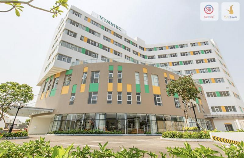 Hình ảnh tổng hợp về chất lượng và dịch vụ y tế tại Bệnh viện Vinmec Nha Trang, nhấn mạnh sự hiện đại, chuyên nghiệp và tận tâm
