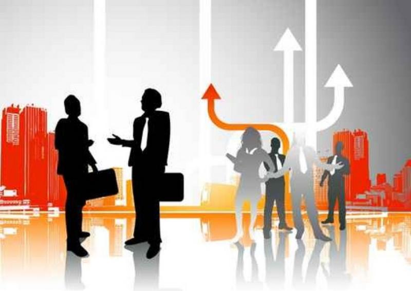 Các biểu tượng minh họa mẹo tương tác (hai bàn tay bắt, người đang cười, người đang suy nghĩ, biểu tượng đồng đội) thể hiện sự kết nối, hài hước, thấu hiểu