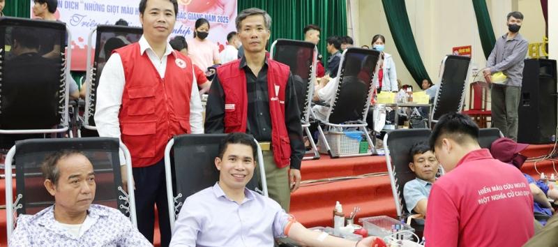cham soc suc khoe gia dinh theo thoi tiet hung son hiep hoa