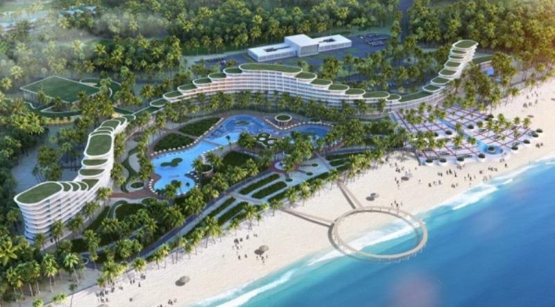 Hình ảnh một chuyên gia tư vấn bất động sản khách sạn đang trình bày hoặc chia sẻ kiến thức, với biểu đồ hoặc mô hình khách sạn phía sau
