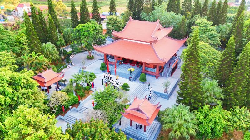 Hình ảnh ghép minh họa các hoạt động du lịch hấp dẫn tại Tây Ninh