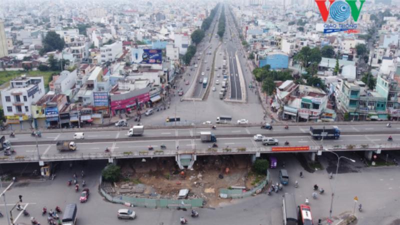 Toàn cảnh Ngã tư An Sương với hệ thống cầu vượt và hầm chui