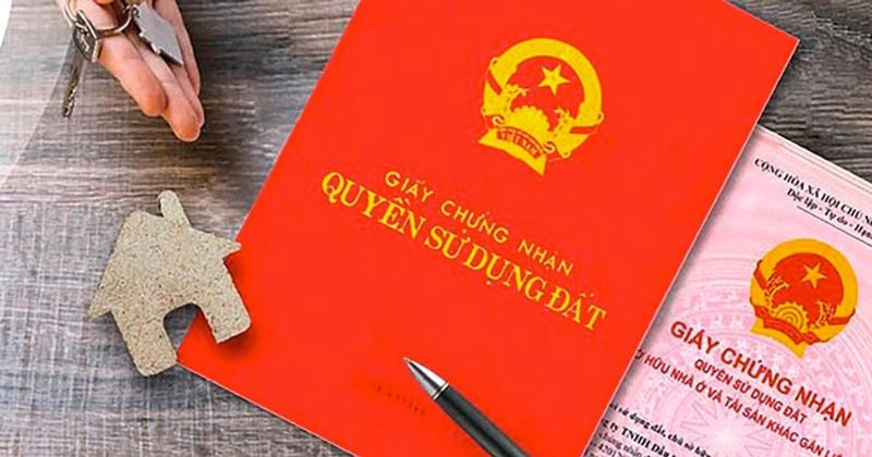 Hình ảnh minh họa các loại giấy tờ pháp lý quan trọng liên quan đến dự án bất động sản như sổ hồng, giấy phép xây dựng