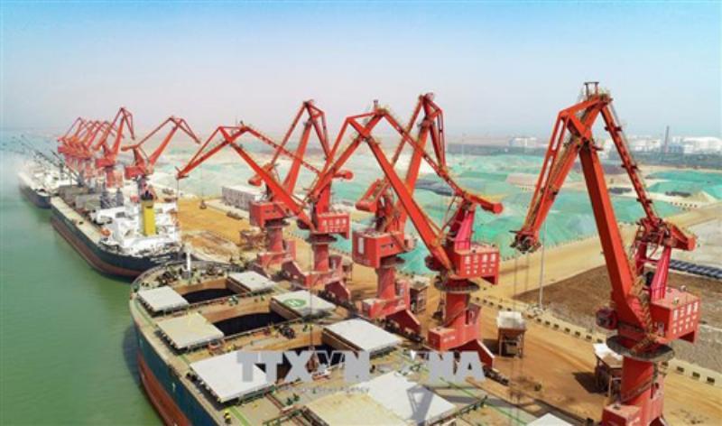 Hình ảnh tượng trưng cho sự nghiệp vững chắc hoặc bước ngoặt ở tuổi 40 cho người sinh năm 1984