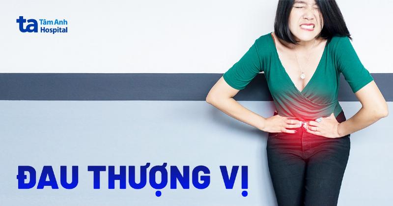 Biểu tượng về sức khỏe (trái tim, cây xanh) cùng các bộ phận cơ thể liên quan mệnh Thổ (dạ dày, cơ bắp)